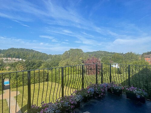 Pool House - Filming Locations Locations Direct -67