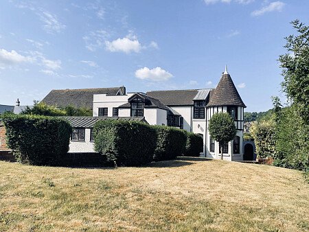 Pool House - Filming Locations Locations Direct -72