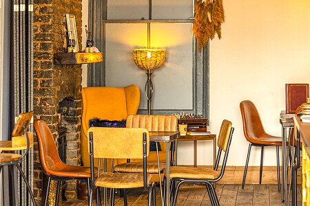 134 coffee - Filming Locations Locations Direct -06