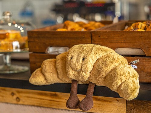 134 coffee - Filming Locations Locations Direct -18