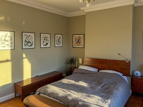 Green walls - Filming Locations Locations Direct -24