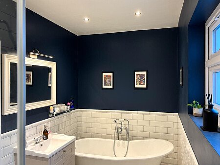 Green walls - Filming Locations Locations Direct -26