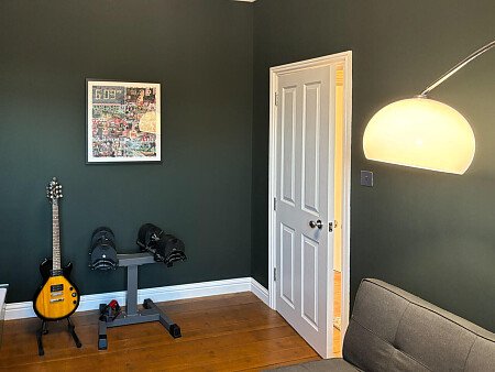 Green walls - Filming Locations Locations Direct -33