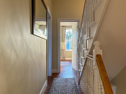 Green walls - Filming Locations Locations Direct -34