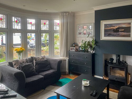 Circle Table - Filming Locations Locations Direct -06