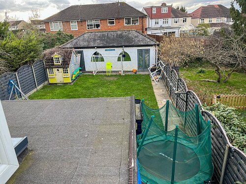 Circle Table - Filming Locations Locations Direct -15