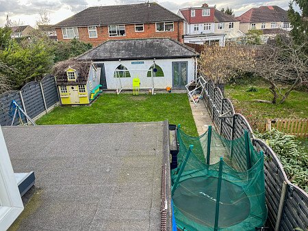 Circle Table - Filming Locations Locations Direct -15