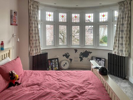 Circle Table - Filming Locations Locations Direct -20