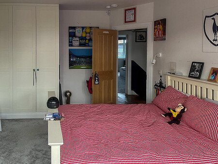 Circle Table - Filming Locations Locations Direct -21