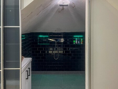 Circle Table - Filming Locations Locations Direct -27