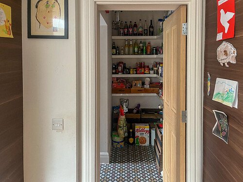 Circle Table - Filming Locations Locations Direct -29