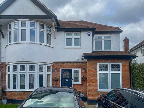 Circle Table - Filming Locations Locations Direct -32