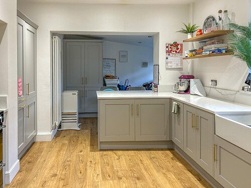 Blue house - Filming Locations Locations Direct -03