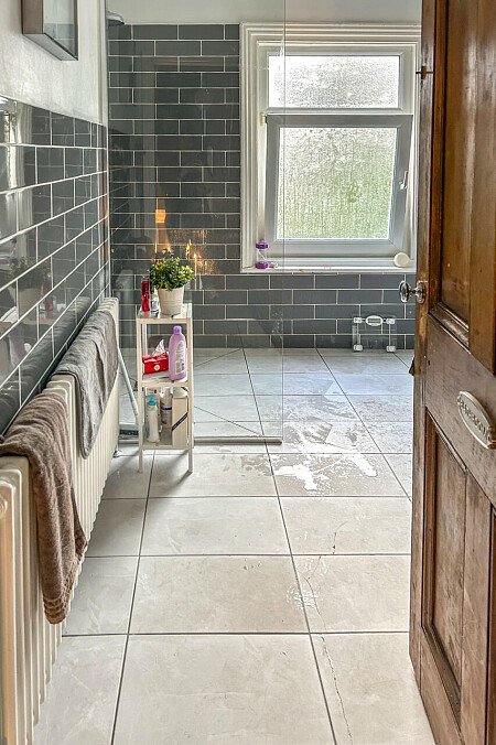 Blue house - Filming Locations Locations Direct -25