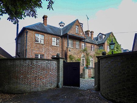 Aston - Filming Locations Locations Direct -04