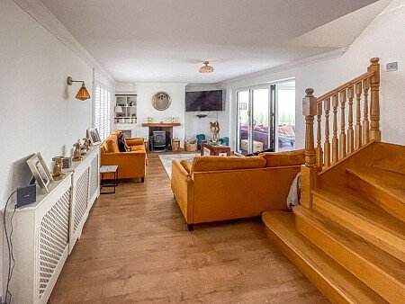 Cwm Y - Filming Locations Locations Direct -04