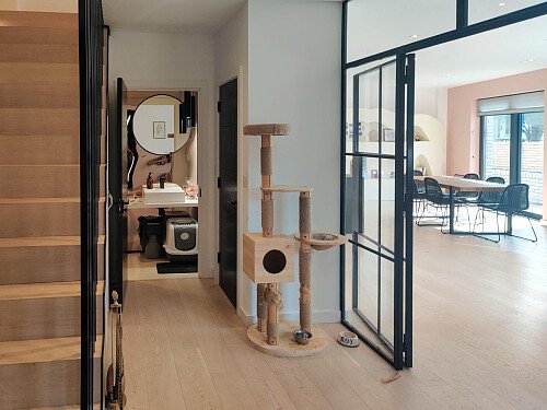 Flat 1  - Filming Locations Locations Direct -12