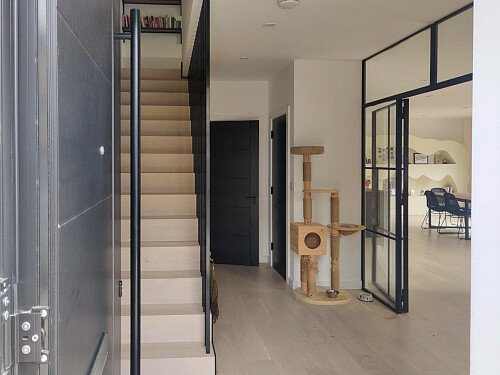 Flat 1  - Filming Locations Locations Direct -13