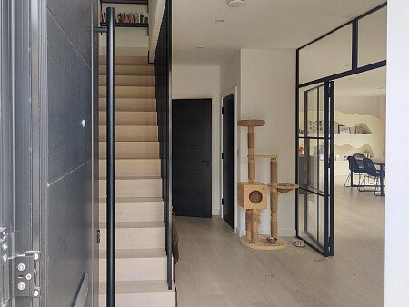 Flat 1  - Filming Locations Locations Direct -13