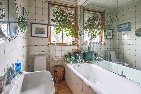 Flat 52 - Filming Locations Locations Direct -02