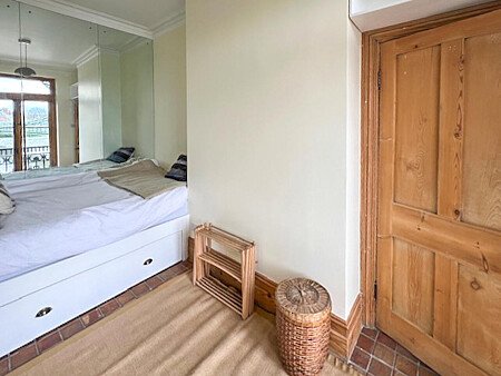 Flat 52 - Filming Locations Locations Direct -08