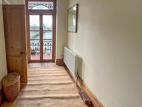 Flat 52 - Filming Locations Locations Direct -09