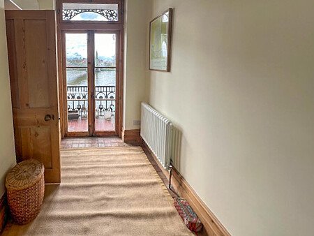 Flat 52 - Filming Locations Locations Direct -09