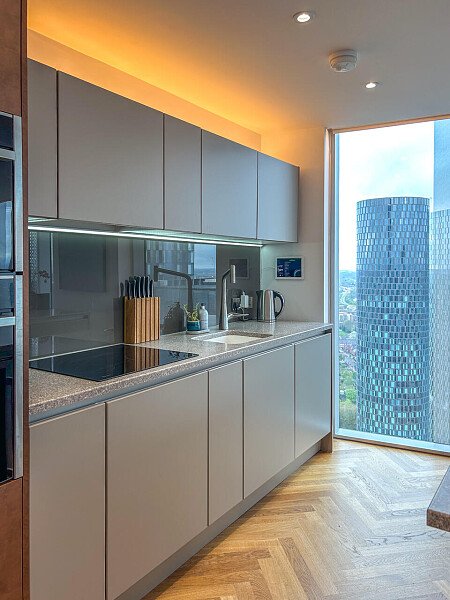 Flat B4105 - Filming Locations Locations Direct -06