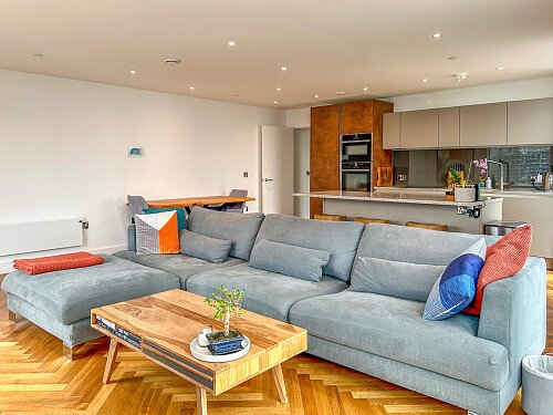 Flat B4105 - Filming Locations Locations Direct -12