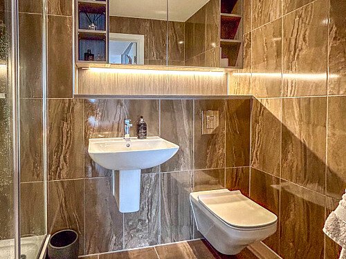 Flat B4105 - Filming Locations Locations Direct -23