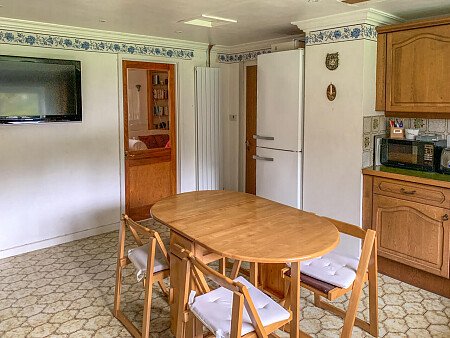 Pink Bath - Filming Locations Locations Direct -05