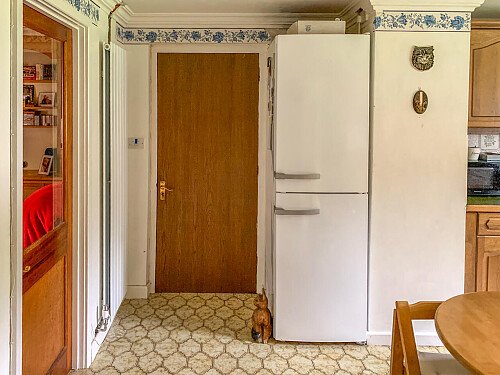 Pink Bath - Filming Locations Locations Direct -06