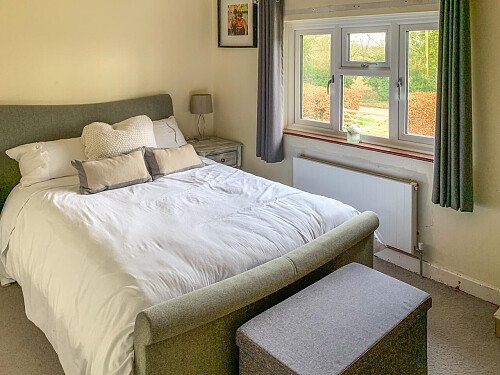 Pink Bath - Filming Locations Locations Direct -17