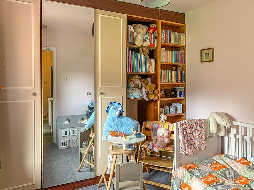 Pink Bath - Filming Locations Locations Direct -20