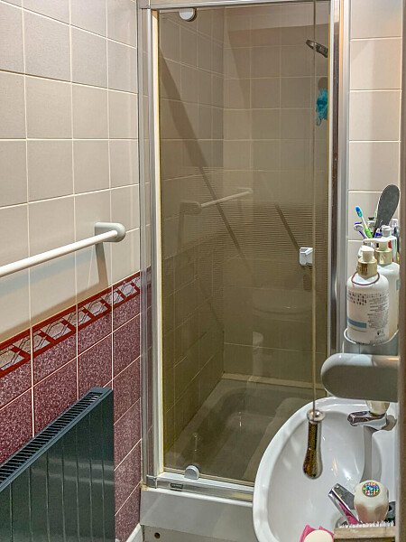 Pink Bath - Filming Locations Locations Direct -25