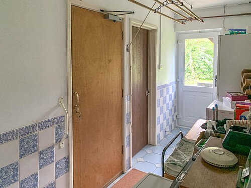 Pink Bath - Filming Locations Locations Direct -30