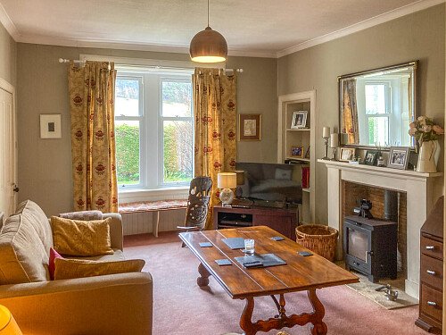 Whire farm House - Filming Locations Locations Direct -04