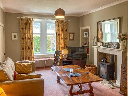 Whire farm House - Filming Locations Locations Direct -04