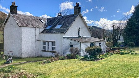 Whire farm House - Filming Locations Locations Direct -05