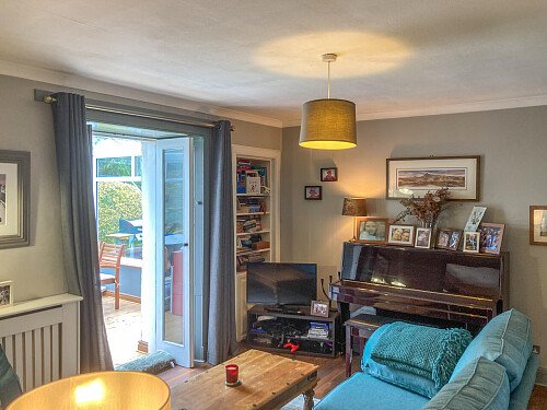 Whire farm House - Filming Locations Locations Direct -09