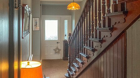 Whire farm House - Filming Locations Locations Direct -12