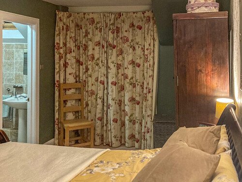 Whire farm House - Filming Locations Locations Direct -19