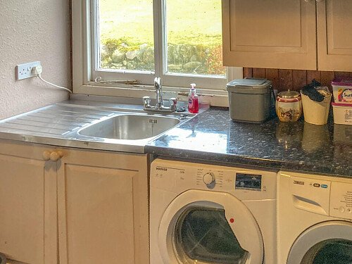 Whire farm House - Filming Locations Locations Direct -21