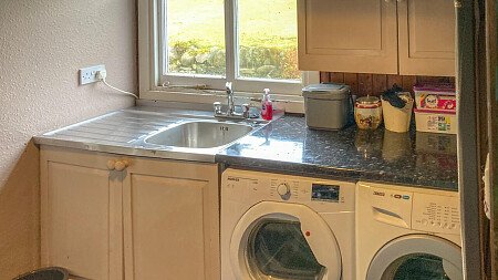 Whire farm House - Filming Locations Locations Direct -21