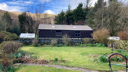 Whire farm House - Filming Locations Locations Direct -26