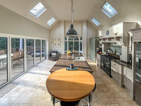 Acre Rock house- Filming Locations Locations Direct -01