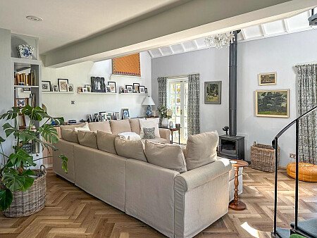 Halfpenny house- Filming Locations Locations Direct -09