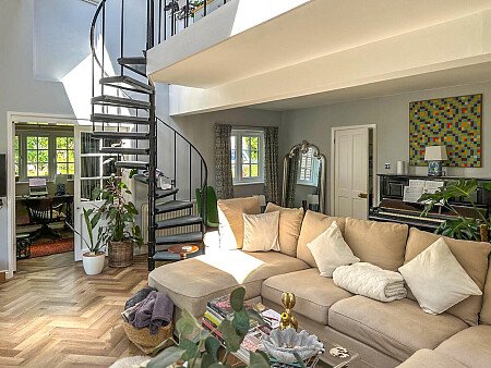 Halfpenny house- Filming Locations Locations Direct -10