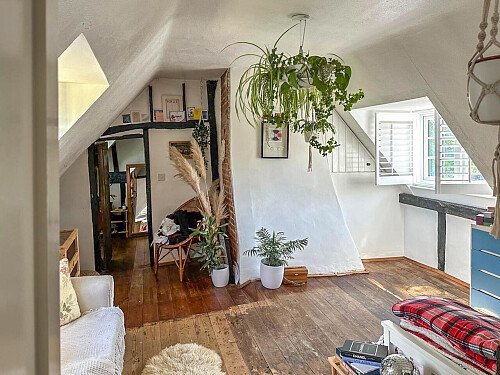 Halfpenny house- Filming Locations Locations Direct -23