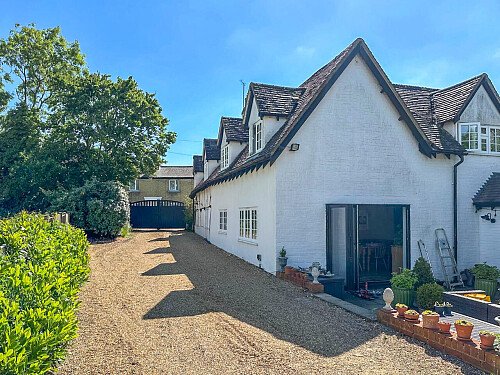 Halfpenny house- Filming Locations Locations Direct -95